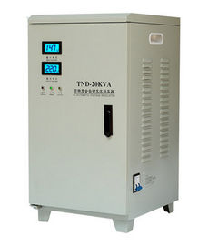 TND Stabilisator 5kva, AC 3 van het Reeks de Automatische Voltage de Regelgevers220v Hoge Precisie van het Fasevoltage
